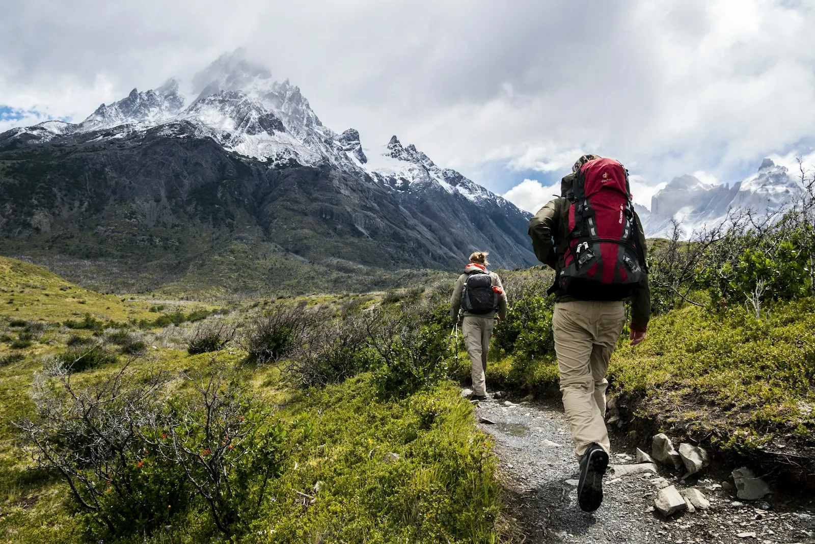Alpinist auf Berggipfel